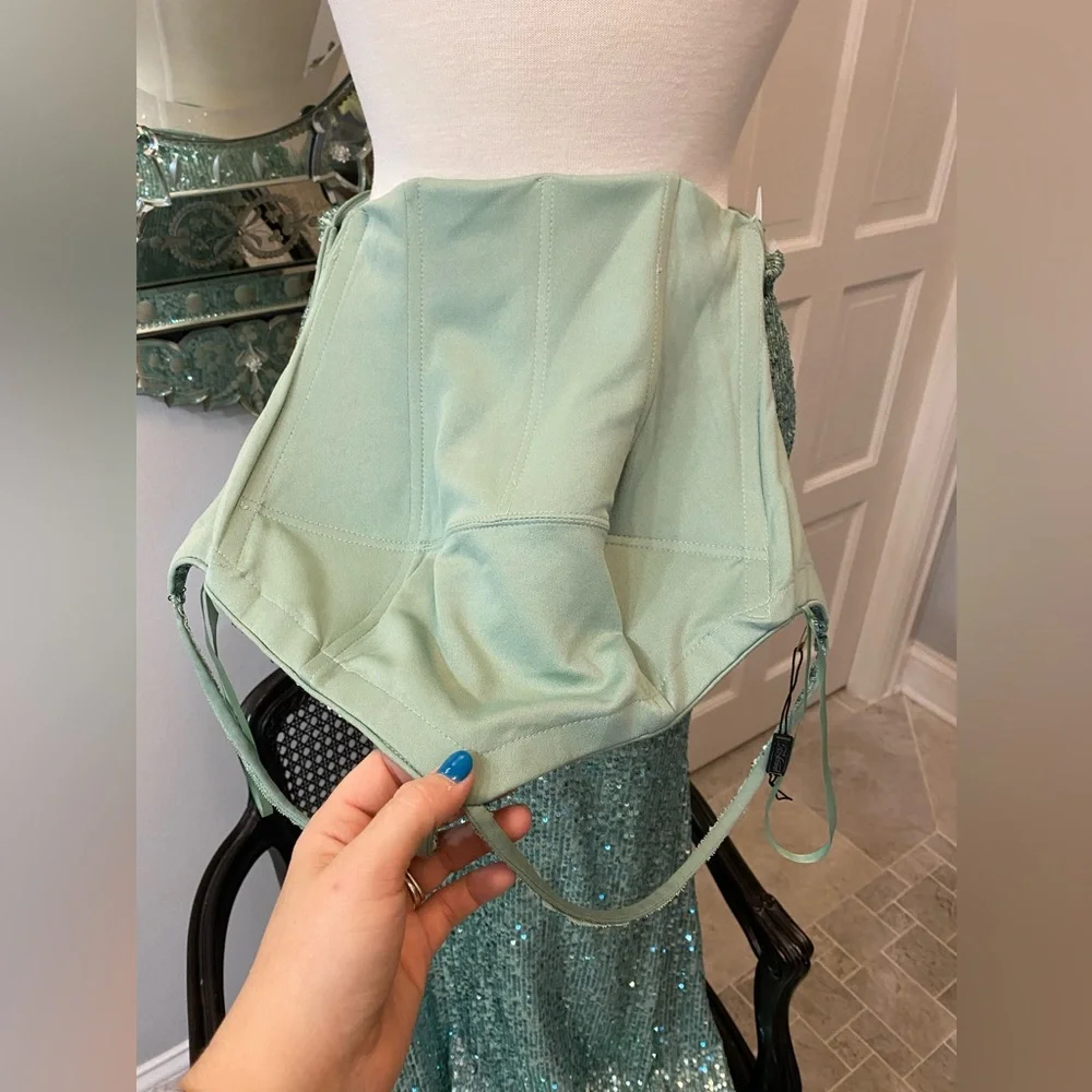 NWT La Femme Glitter Green Sequin Goddess Sexy To the Floor Low Back Gown - Picture 13 of 16